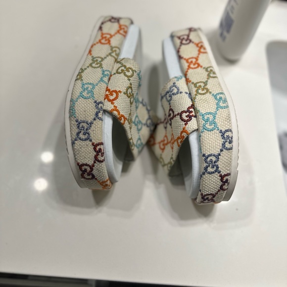 WOMEN'S PLATFORM SLIDE SANDAL - Picture 3 of 3